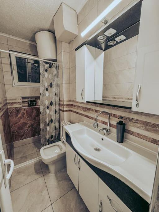 City Center Apartment Gjakova Exterior photo